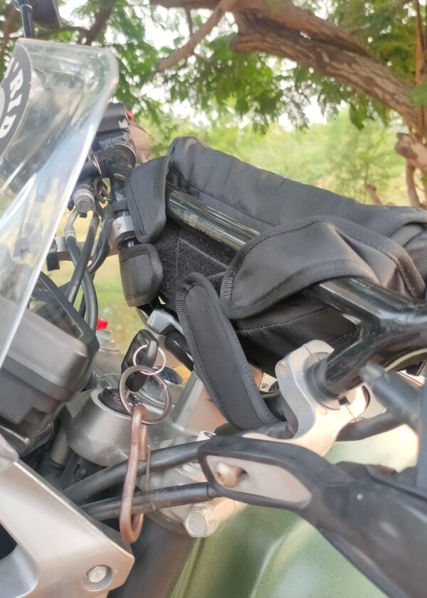 TrailHawk Motorcycle Handlebar Bag with Mobile Pouch